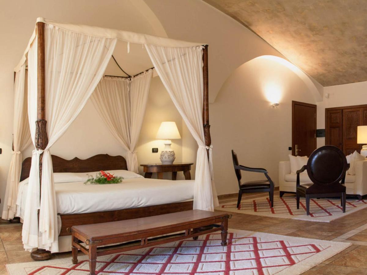 Hotel Costa Dei Fiori Santa Margherita di Pula Kültér fotó