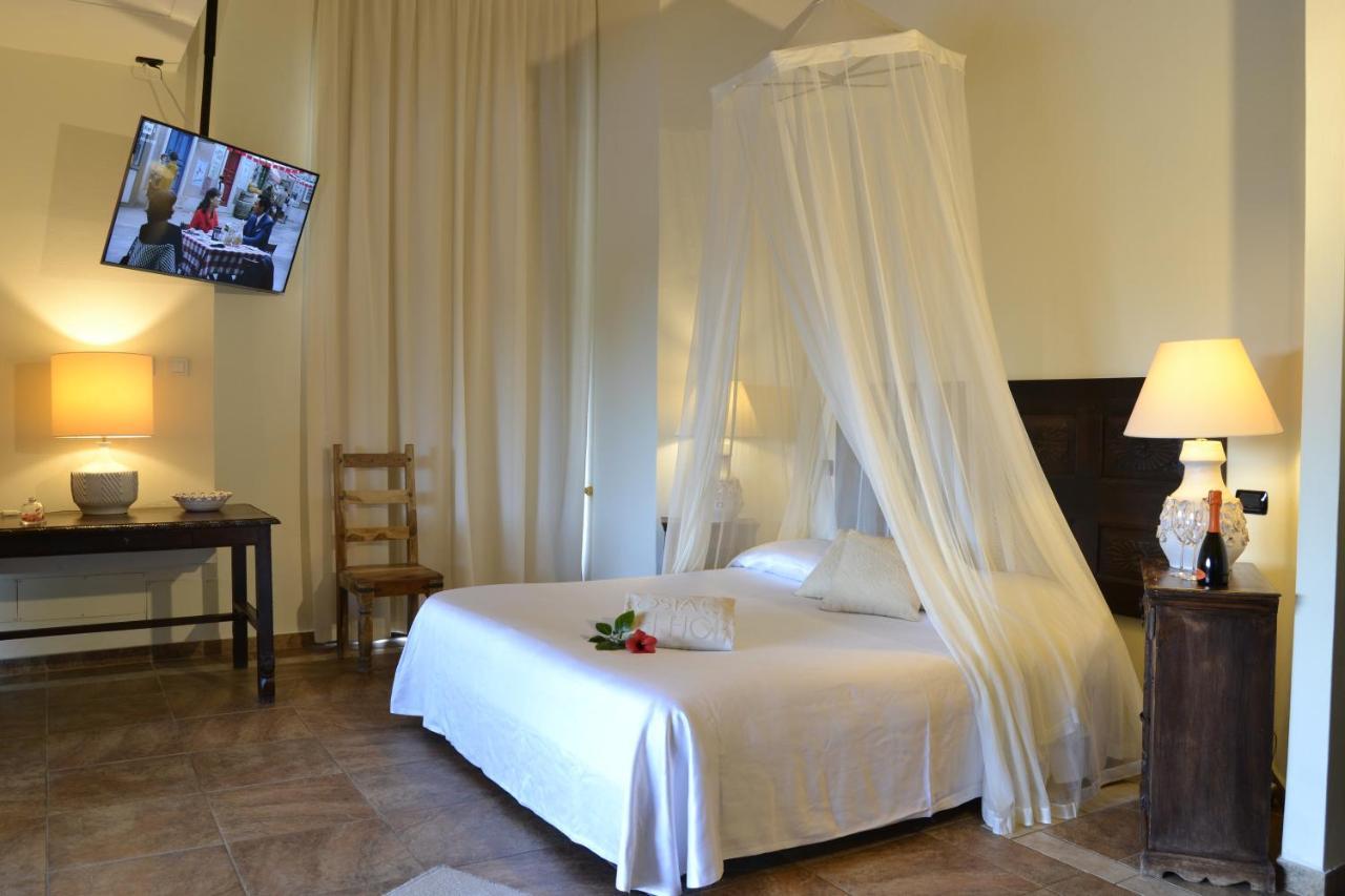 Hotel Costa Dei Fiori Santa Margherita di Pula Kültér fotó